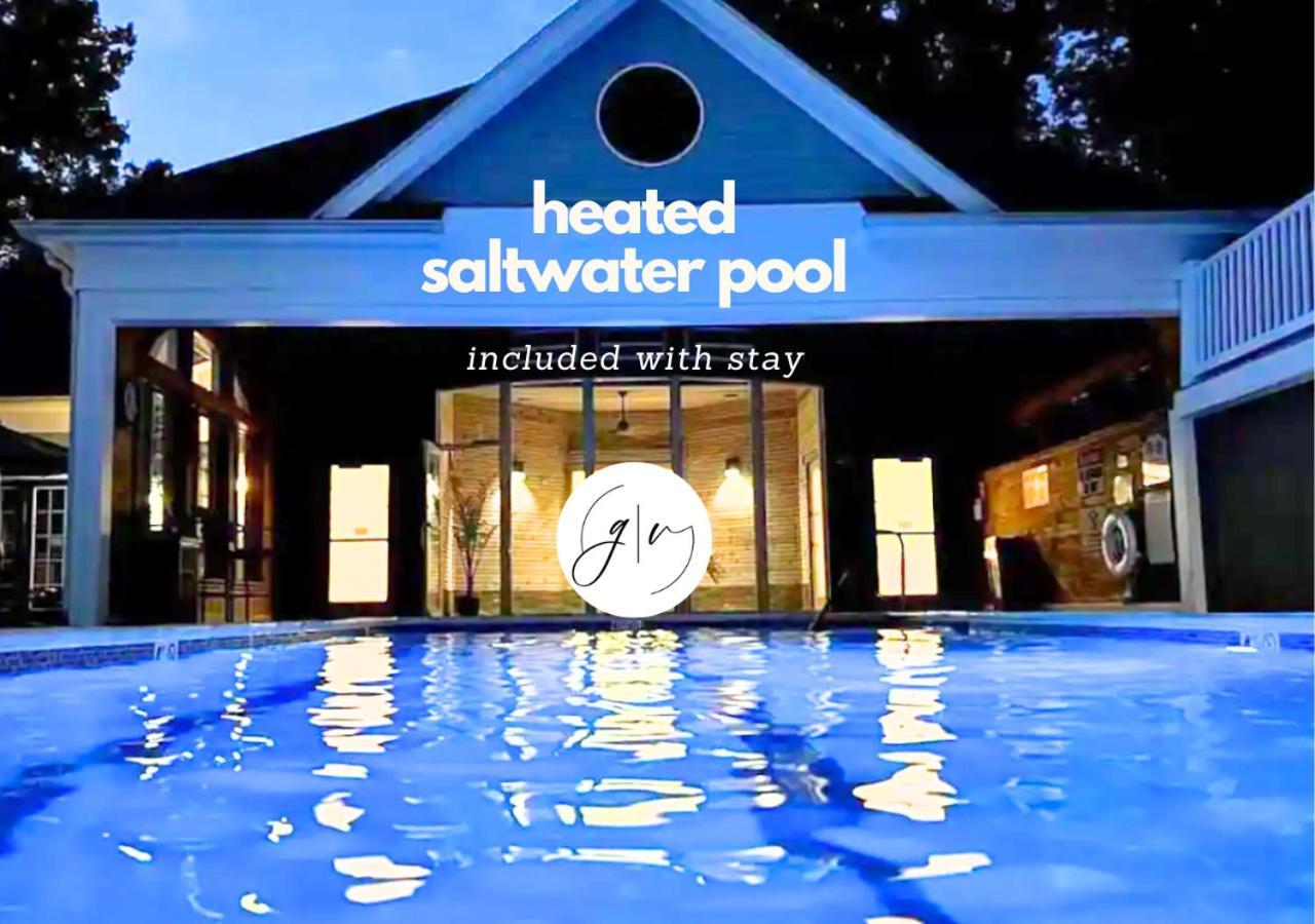 Luxury Villa- 3 Mins To Mohegan- Fully Stocked With Fireplace- Jacuzzi, Saltwater Pools, Sauna ノーウィッチ エクステリア 写真